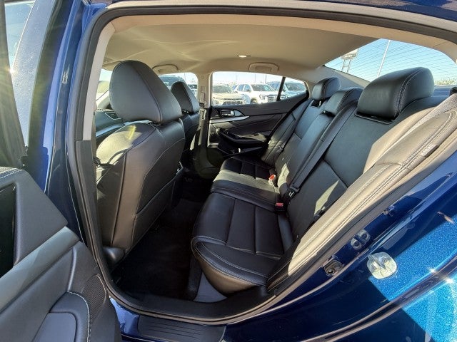 2023 Nissan Maxima SV